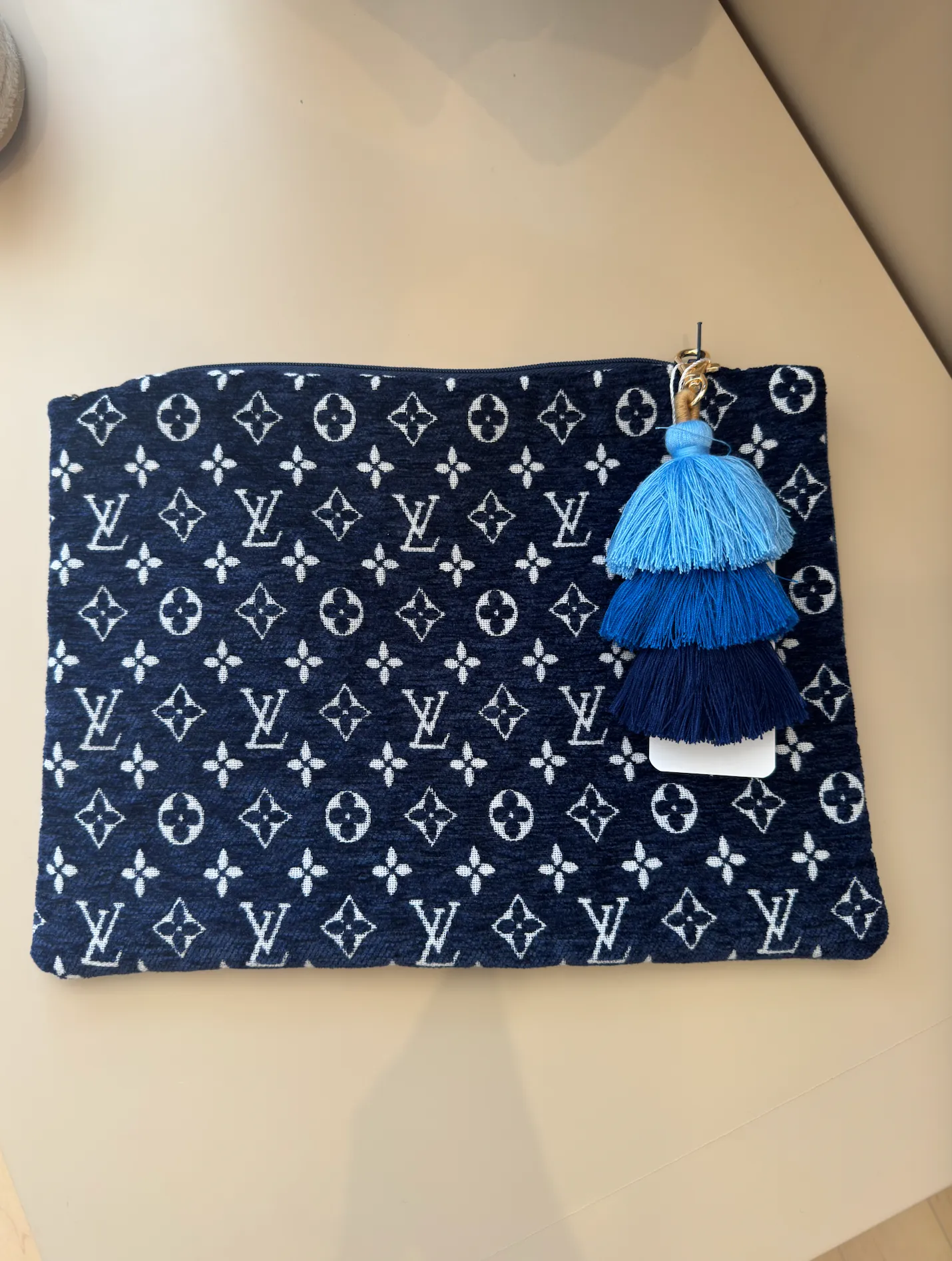 MIAMI BUY THE BAG LV POUCH