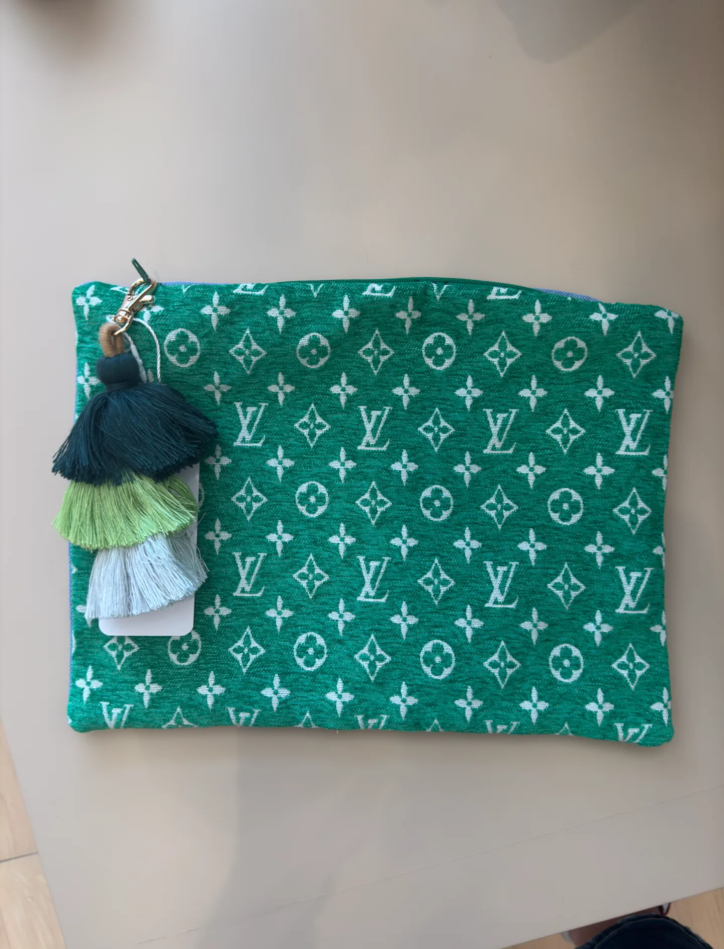 MIAMI BUY THE BAG LV POUCH