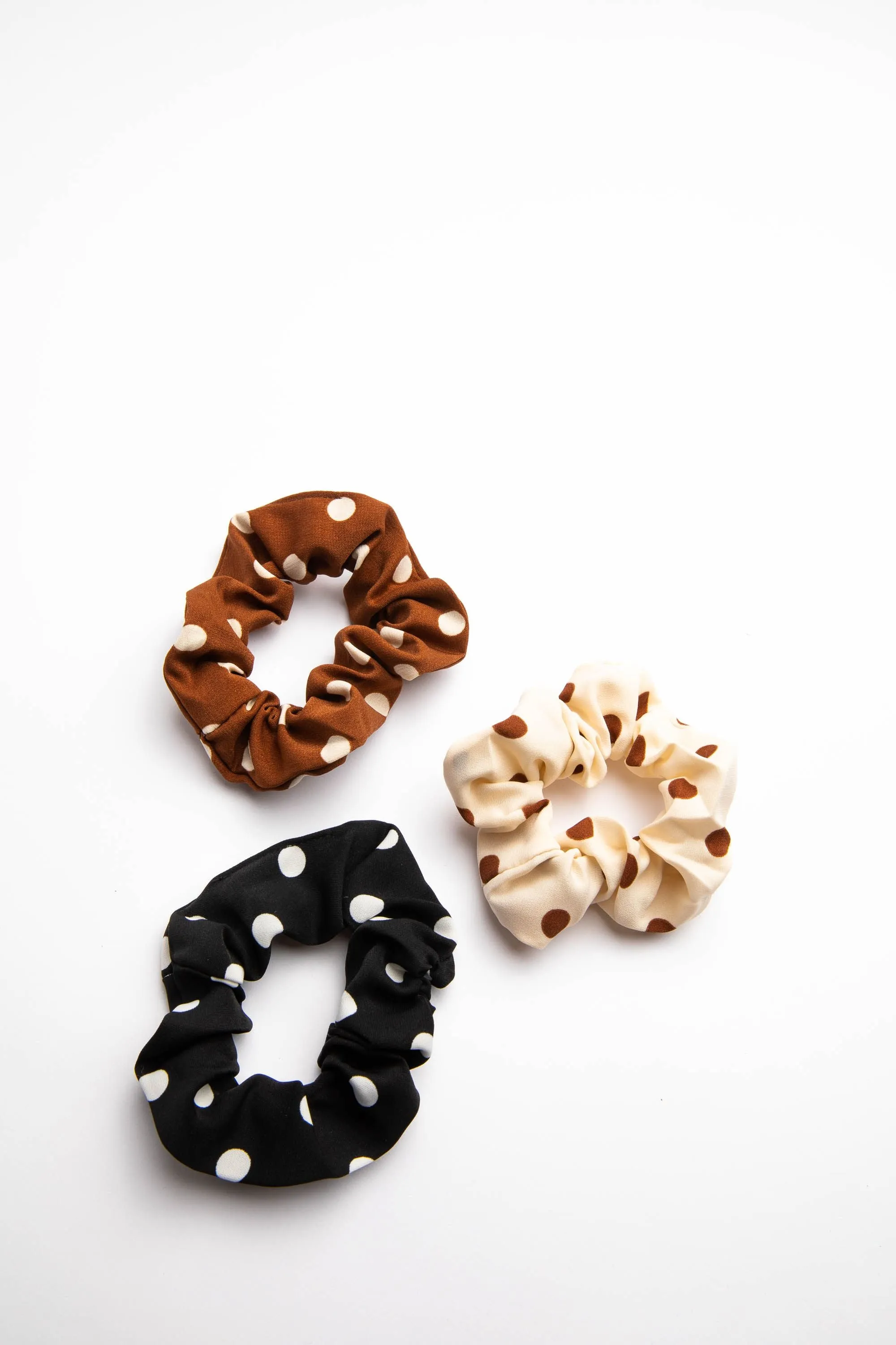 Spotted Scrunchie (Black   White)